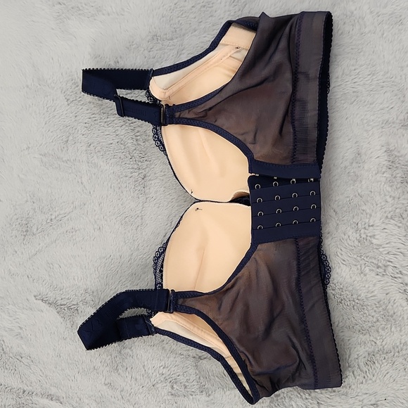 Padded push-up bra blue lace front heart charm from Amazon - Picture 4 of 11